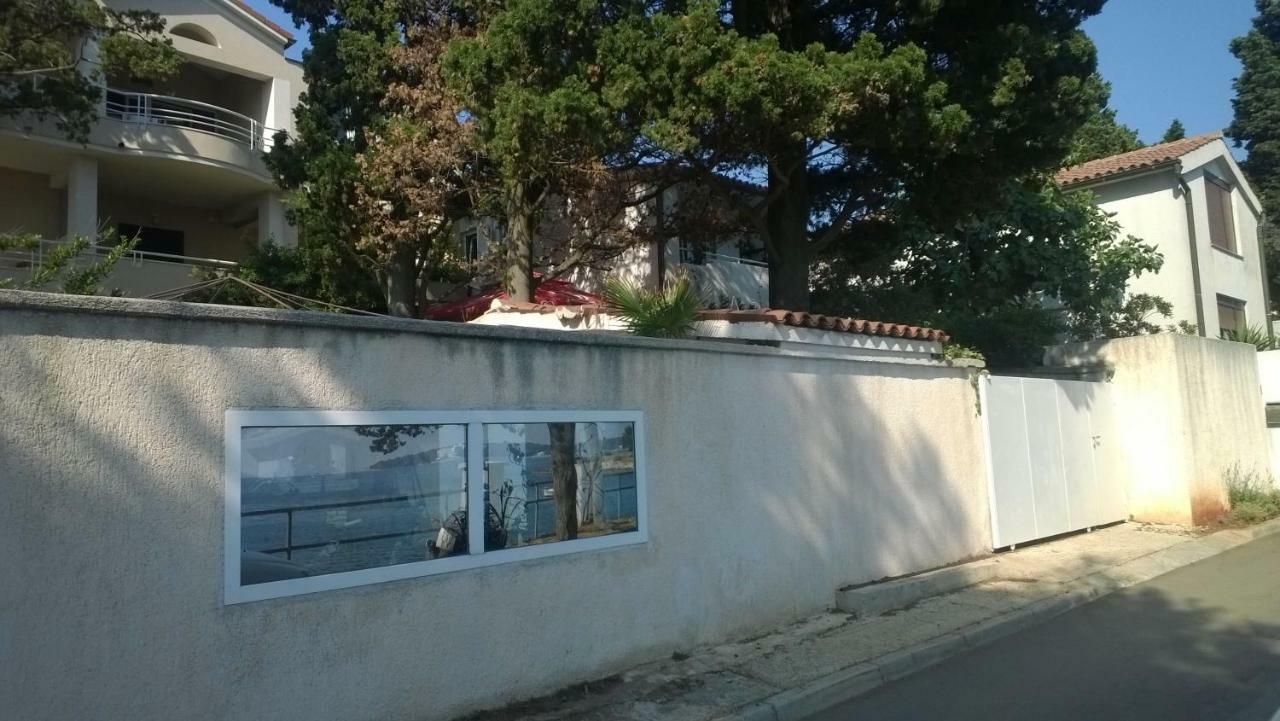 Mare Azzurro Apartments Pula Eksteriør billede